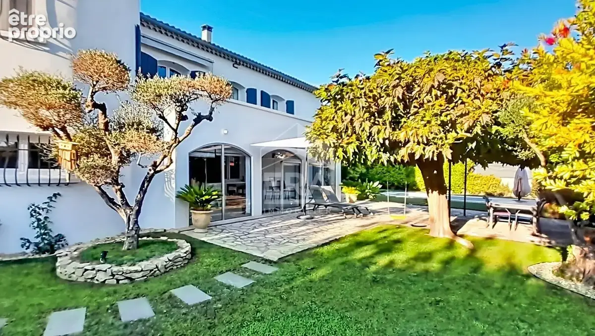 Maison à PELISSANNE