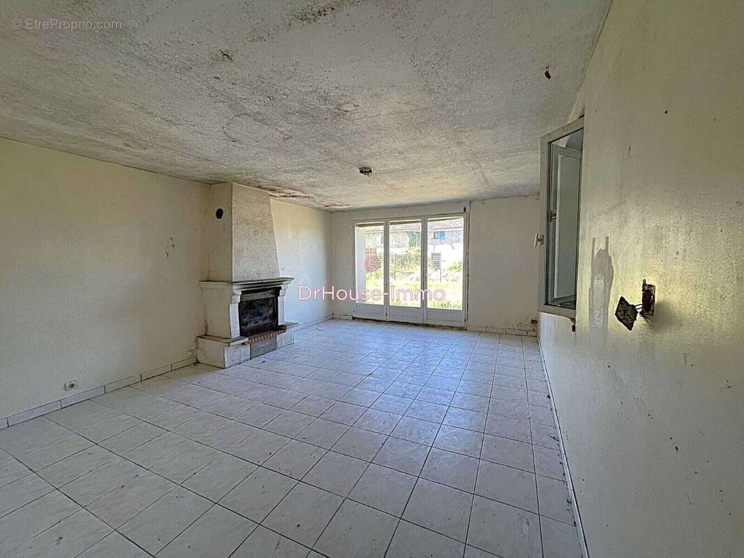 Maison 100 m² à Vouneuil-Sous-Biard  - photo 2