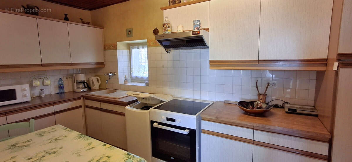 Maison à LA GARDE-ADHEMAR