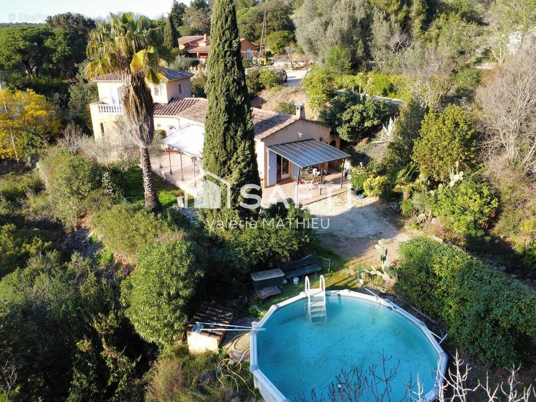 Photo 1 - Maison à CARQUEIRANNE