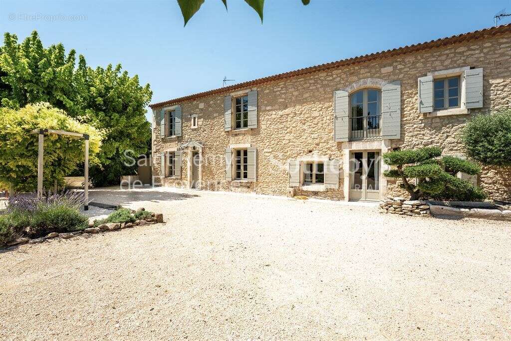 Maison à SAINT-ETIENNE-DU-GRES