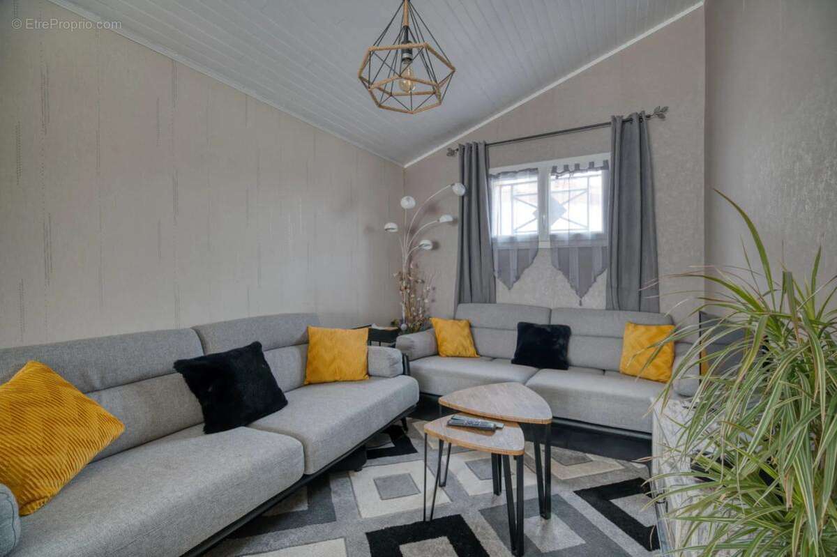Maison de 6 pièces de 220 m² à Cugnaux - photo 4