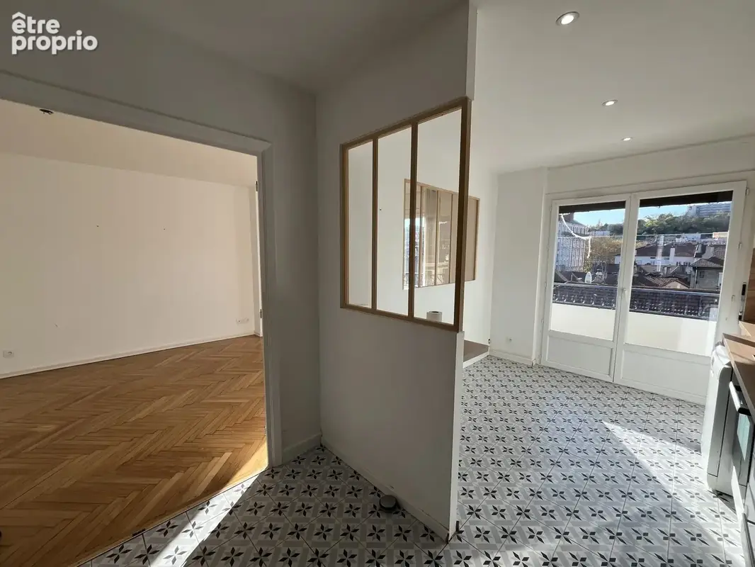 Appartement à SAINT-ETIENNE