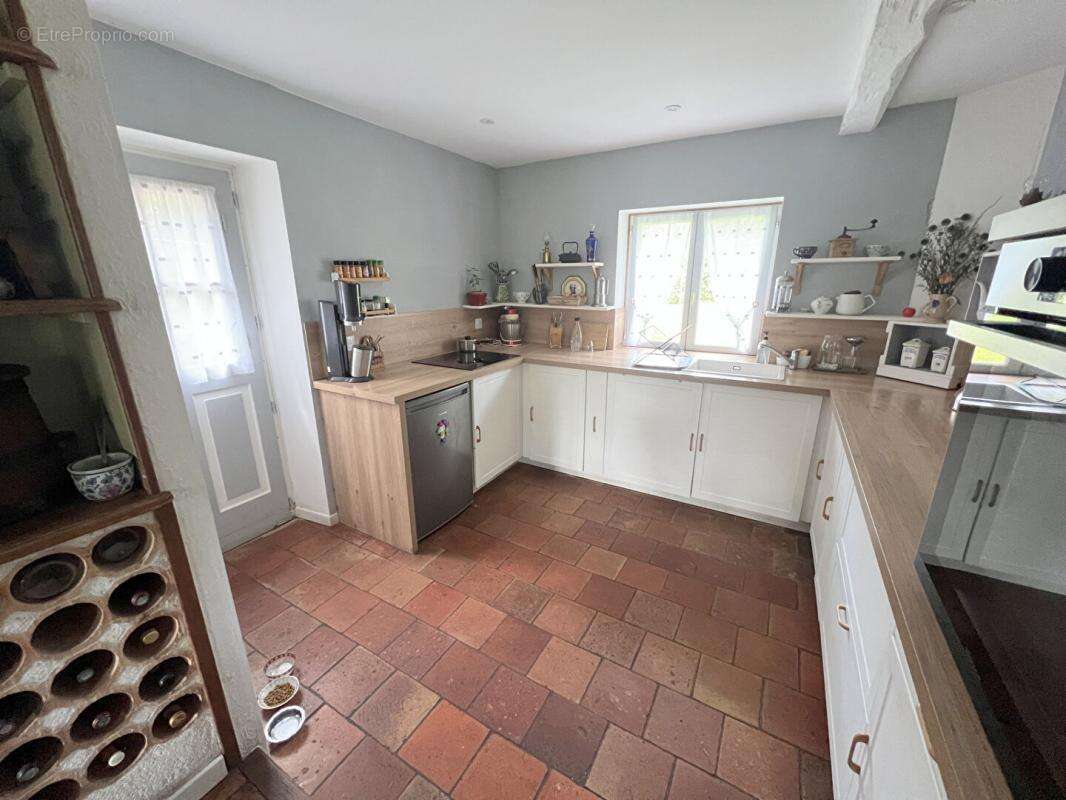 Maison à MONCE-EN-BELIN