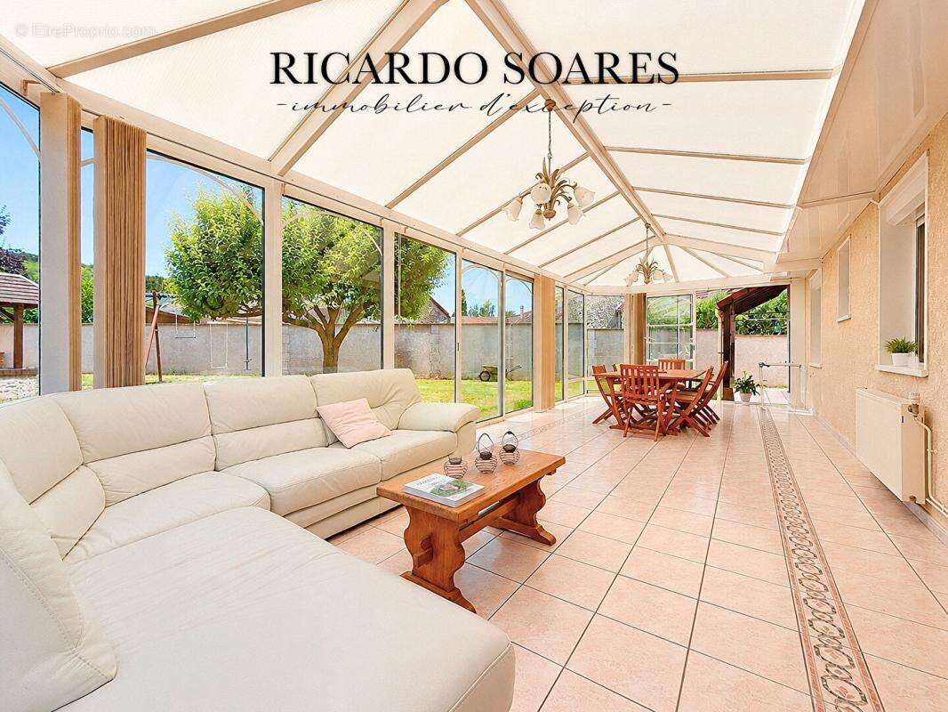 60940 angicourt - maison familiale 149m² / 5 chambres / veranda 40m² / sous-sol total + garage / terrain 673 m² - photo 4