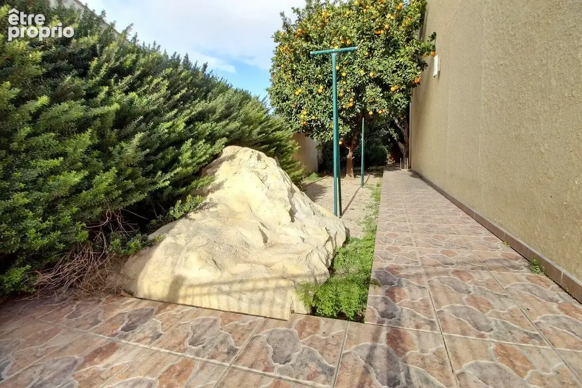 À vendre villa de type f4 d'une surface de 115 m² sur terrain 3 faces de 385 m² avec piscine et garage - photo 12