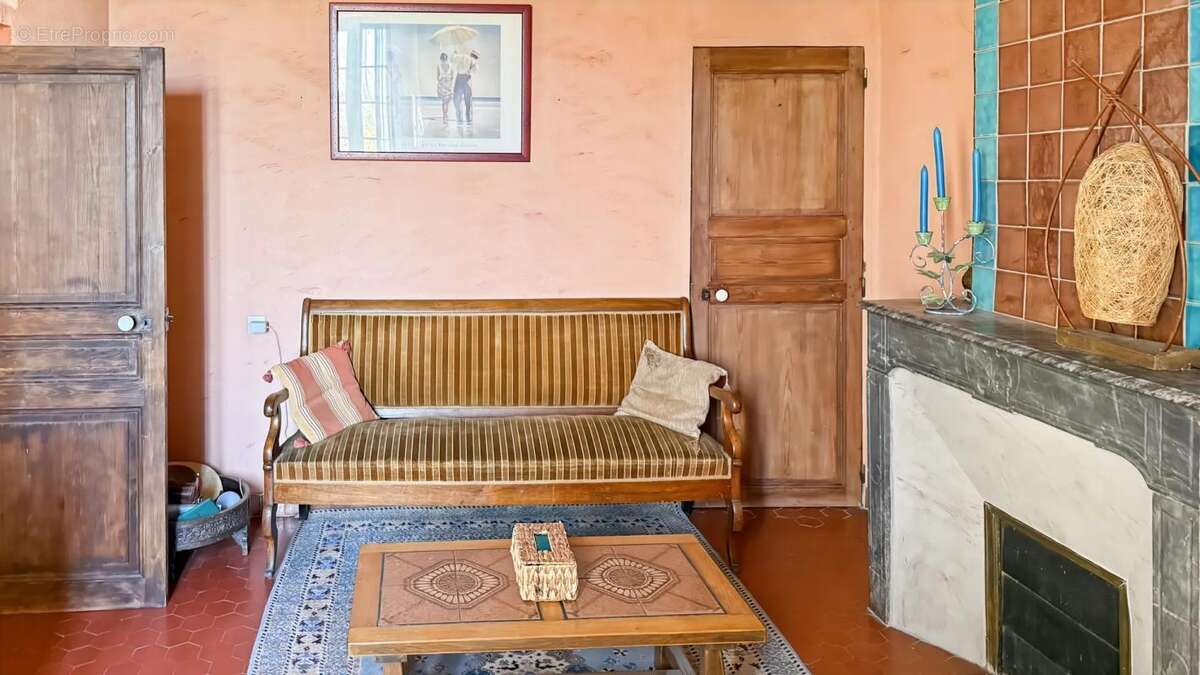 Maison à TAVERNES