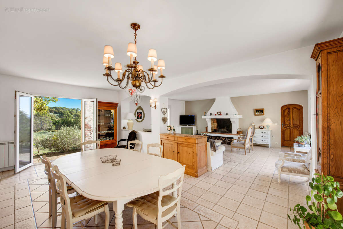 Maison à DRAGUIGNAN