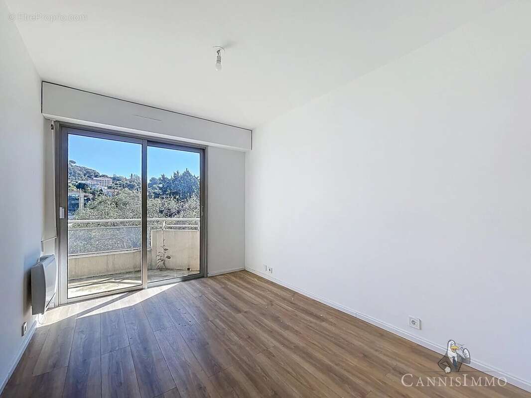 Appartement à MOUGINS