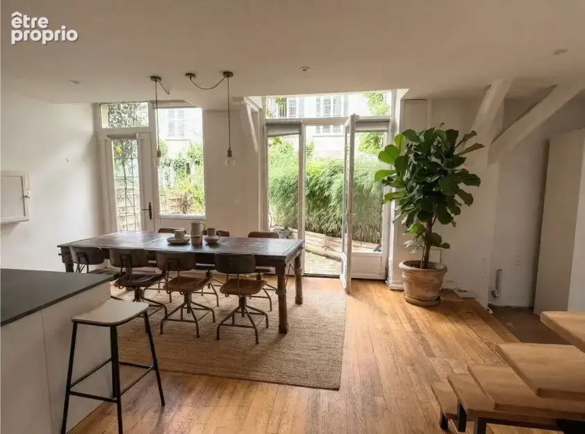 Maison à PARIS-19E
