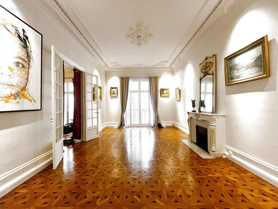 Appartement à MARSEILLE-8E