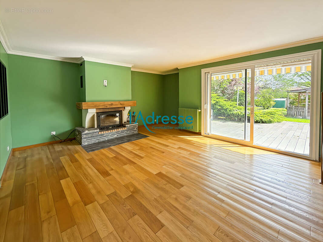 Maison à OINVILLE-SUR-MONTCIENT