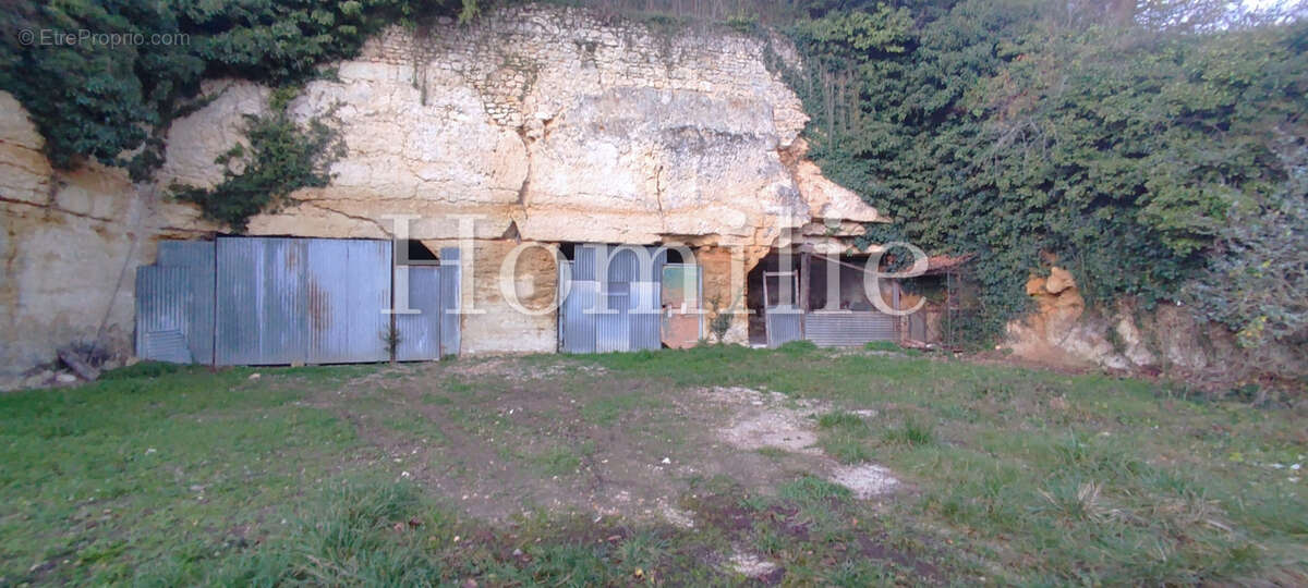 Terrain à CIVRAY-DE-TOURAINE