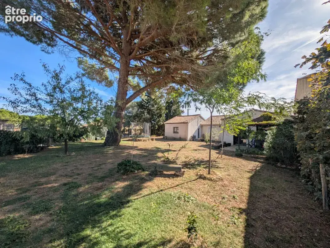 Lézignan-la-Cèbe : belle maison de plain-pied rénovée, au calme d'une impasse - photo 4