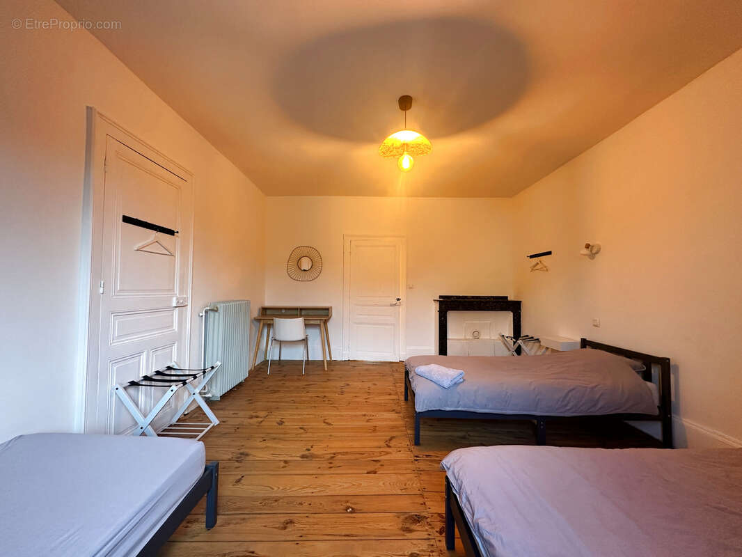 Maison à DECAZEVILLE