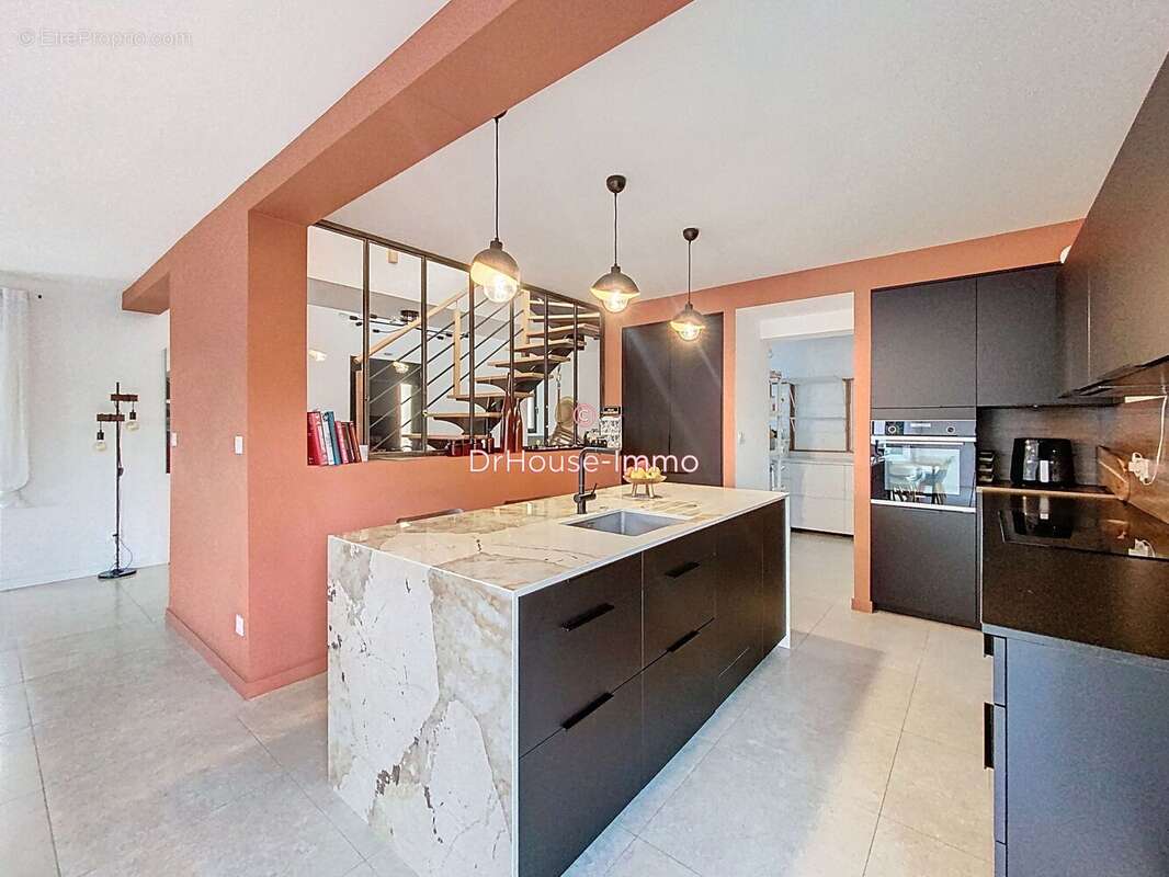 Maison à SAINT-MEDARD-EN-JALLES