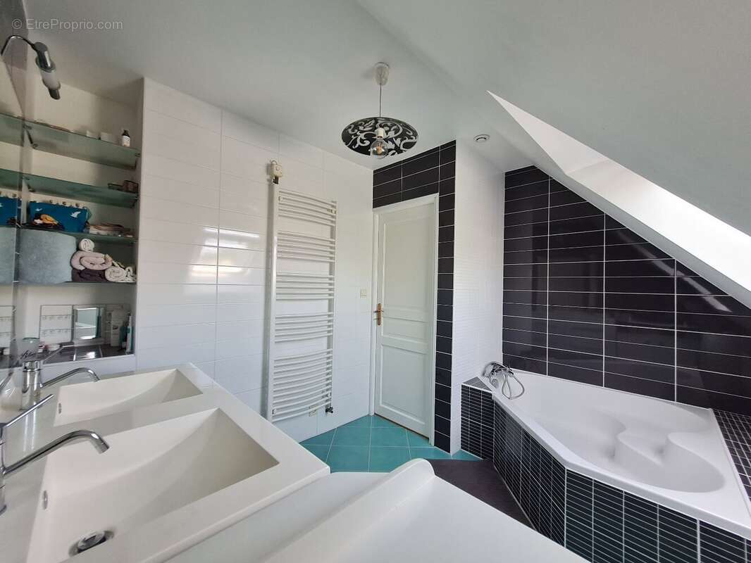 Maison à BAIN-DE-BRETAGNE