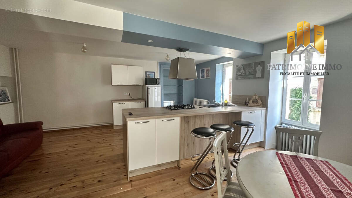 436 m² à Saint-Leonard-Des-Bois  - photo 5