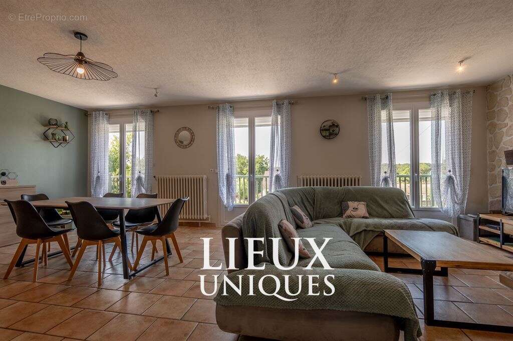 Lieux uniques ® x propriétés privées propose maison de  187 m² sur un terrain de 1295 m² à cellettes - photo 14