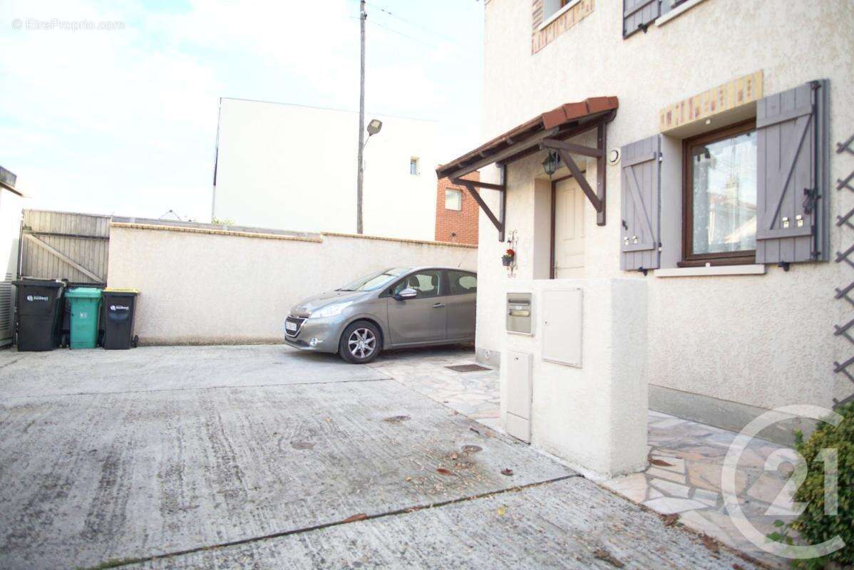 Maison à BONNEUIL-SUR-MARNE