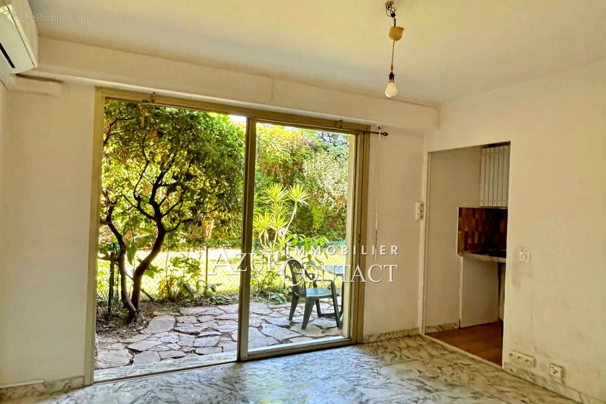 Appartement à LE CANNET