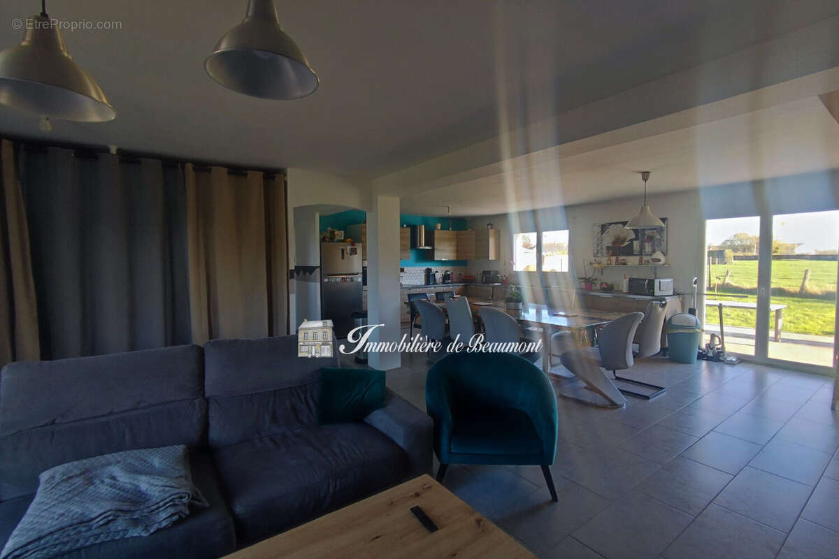 Maison à BEAUMESNIL