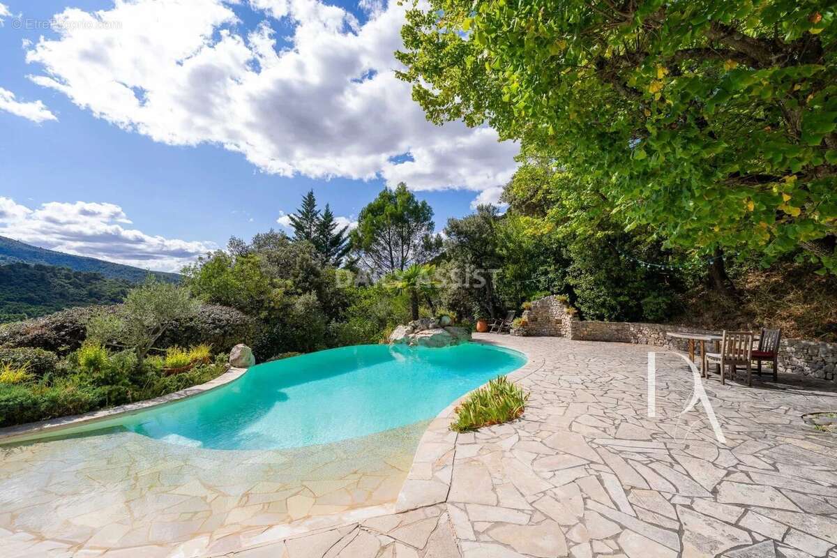 Appartement à VAUVENARGUES