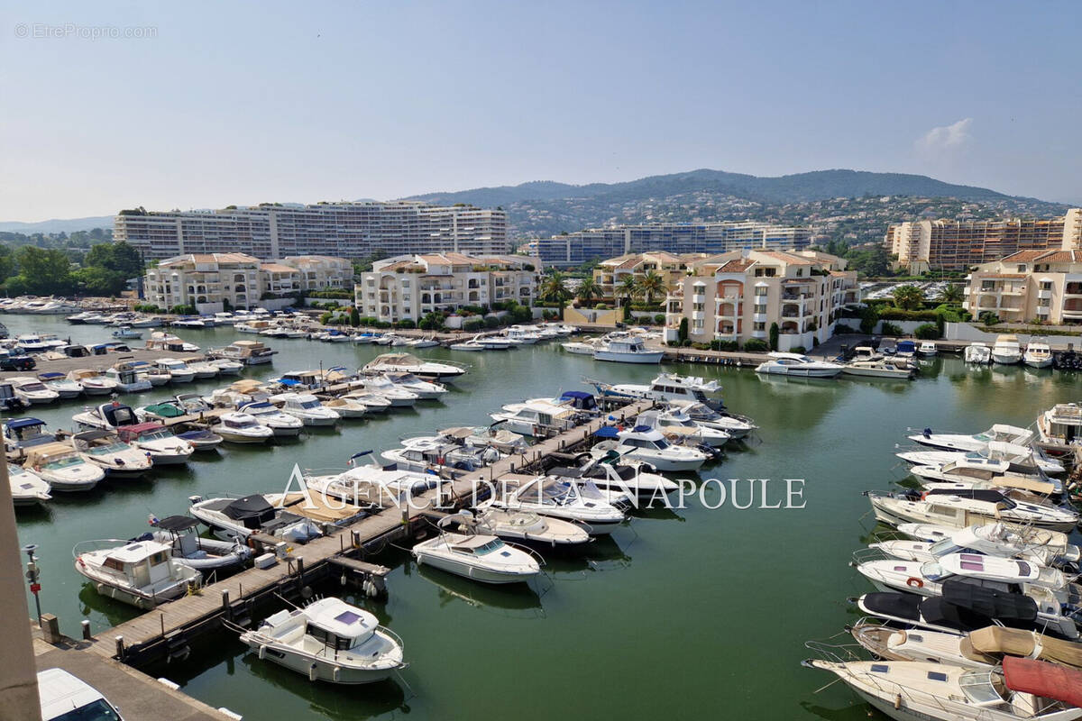 Appartement à MANDELIEU-LA-NAPOULE