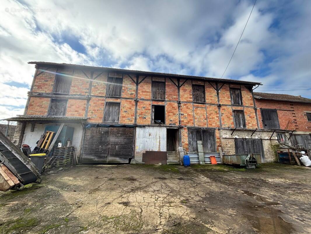 Maison à ONCY-SUR-ECOLE