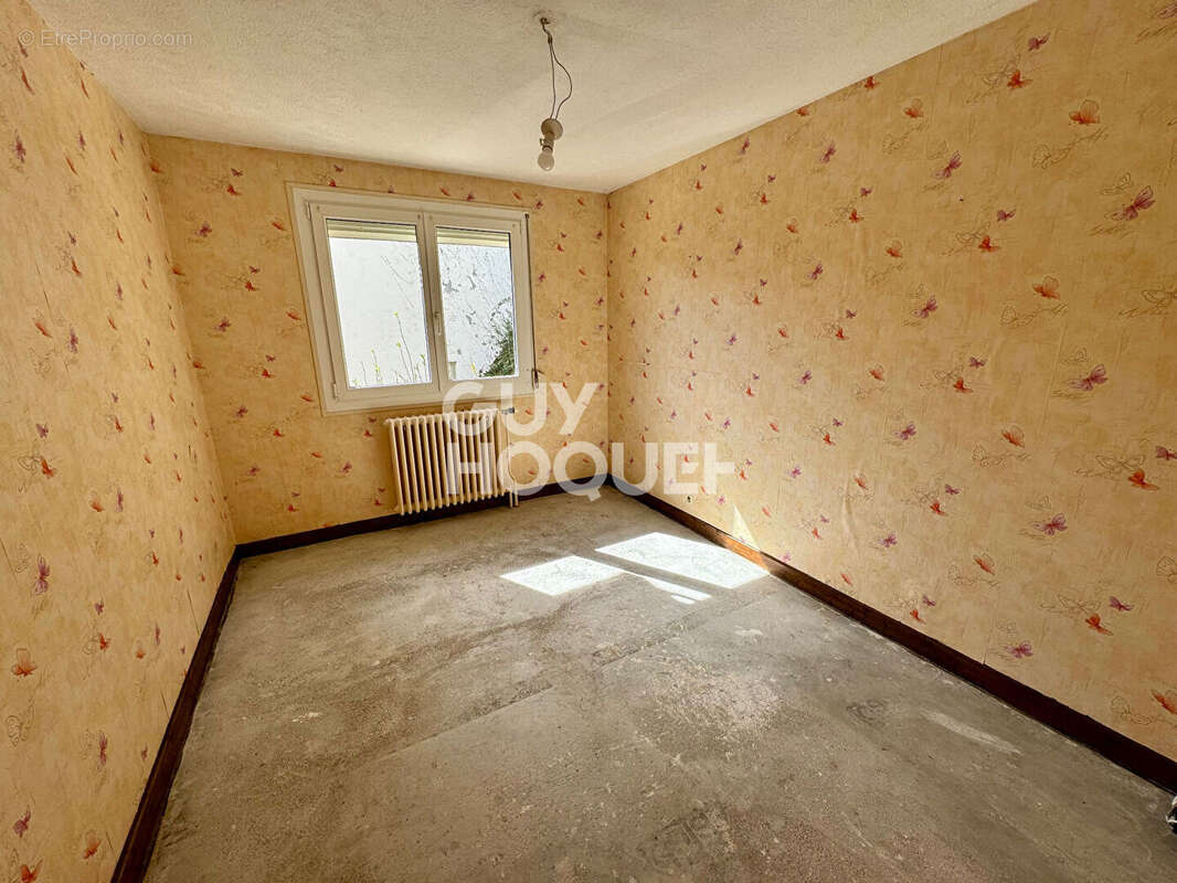 Maison à SAINT-SERNIN-DU-BOIS