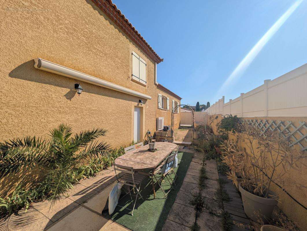 ROUJAN – Villa 4 chambres en parfait état - photo 20