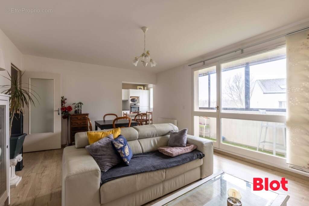 Appartement à LE RHEU