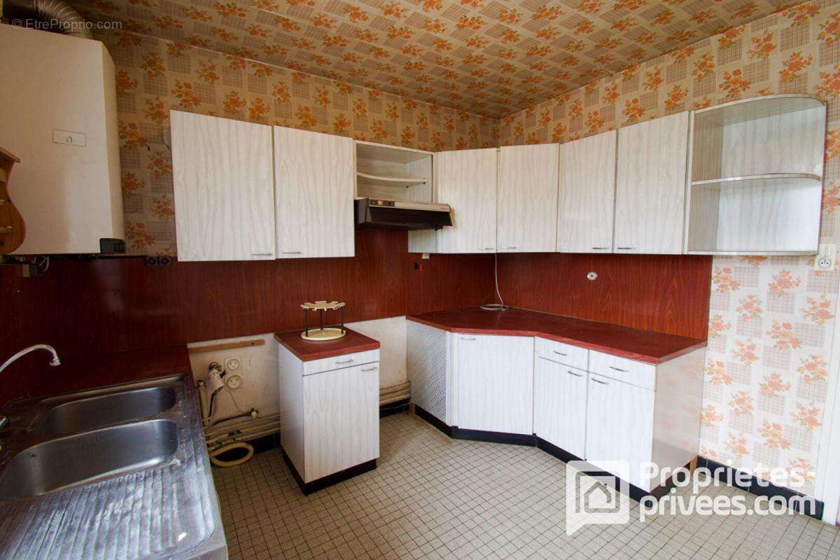 Appartement à MEHUN-SUR-YEVRE