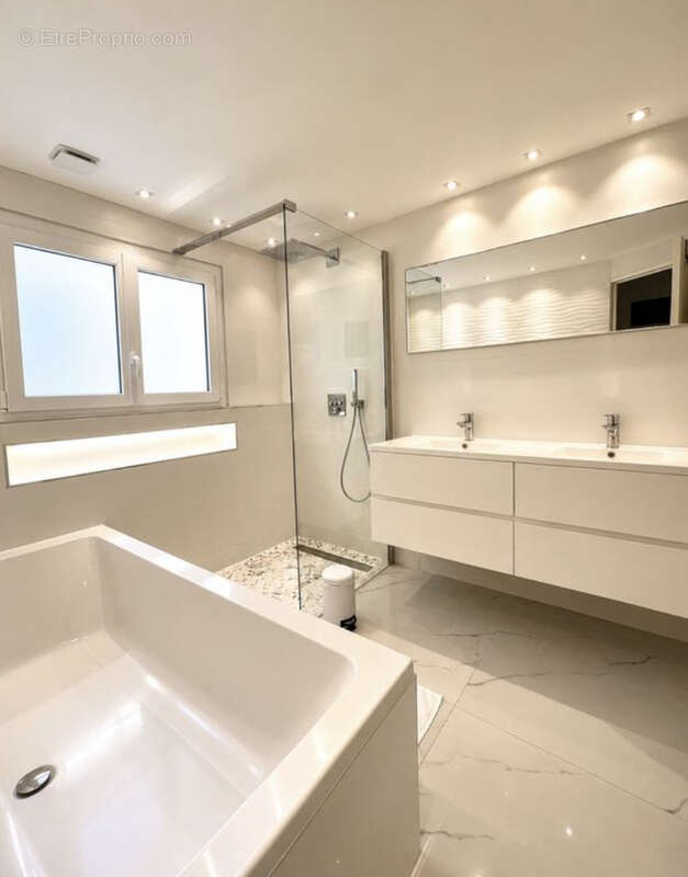 BRUSC - Maison 130m2 - 4 chambres - photo 7