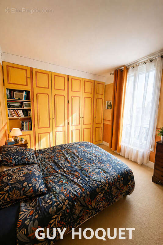 Maison à SURESNES