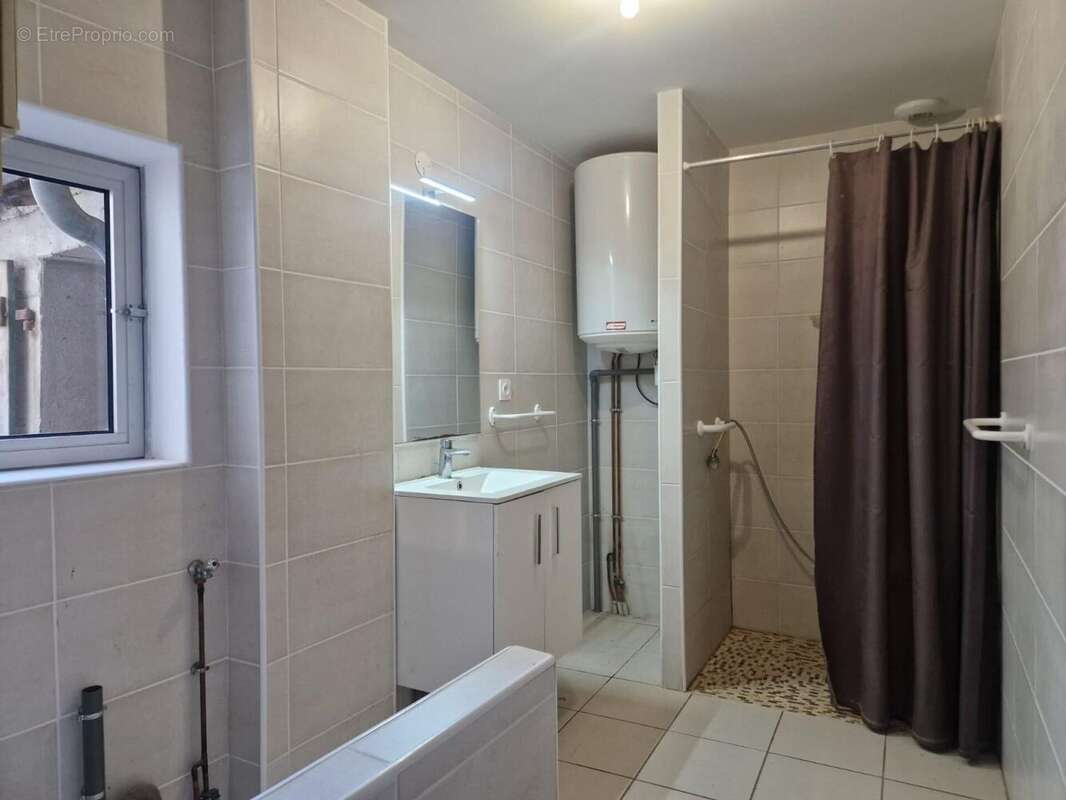 Maison 109 m² à Saint-Bonnet-De-Rochefort  - photo 4