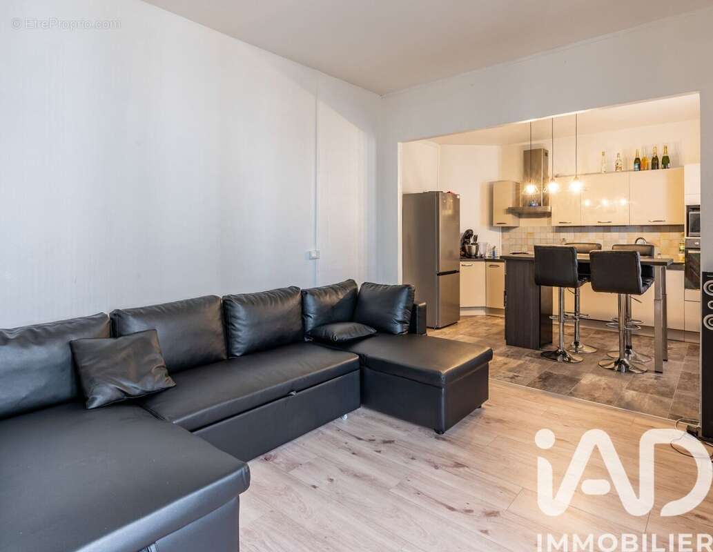 Photo 2 - Appartement à COMBS-LA-VILLE