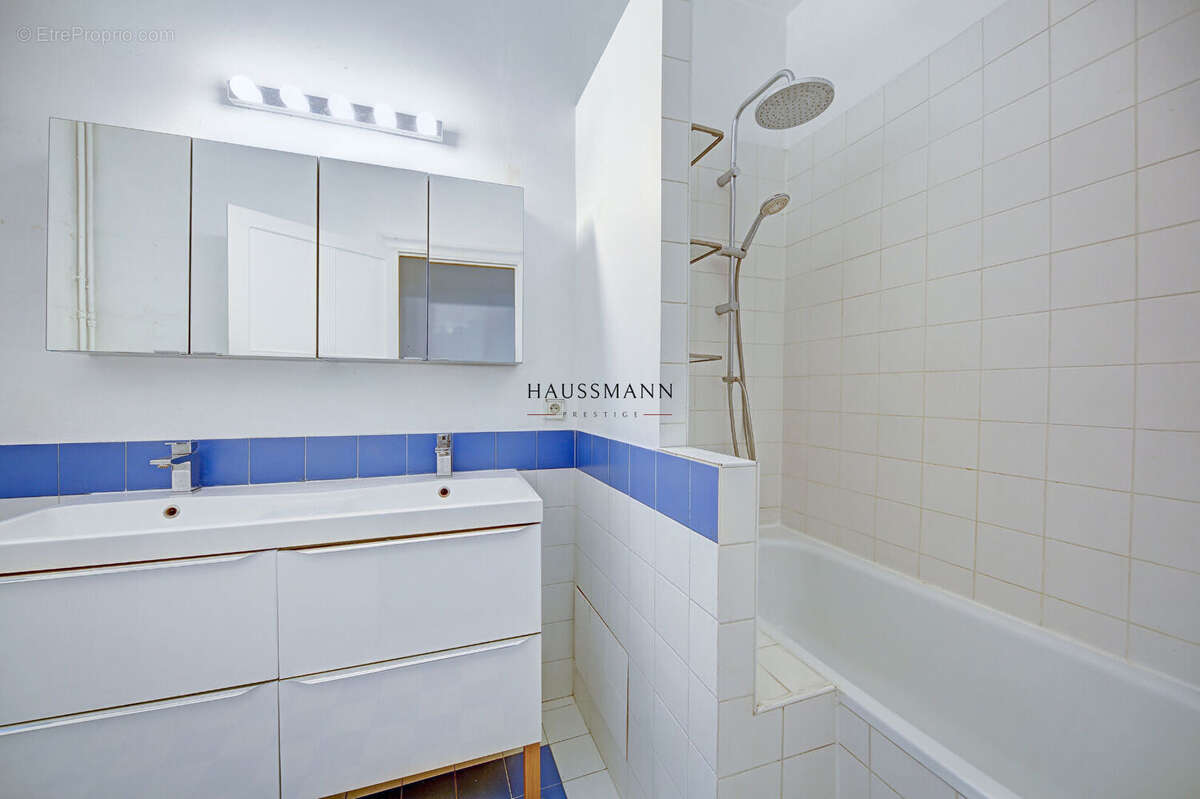 Appartement à PARIS-9E