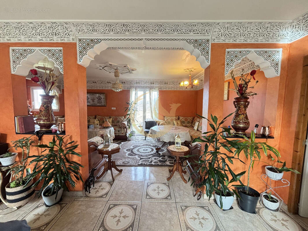 Maison à BUROS