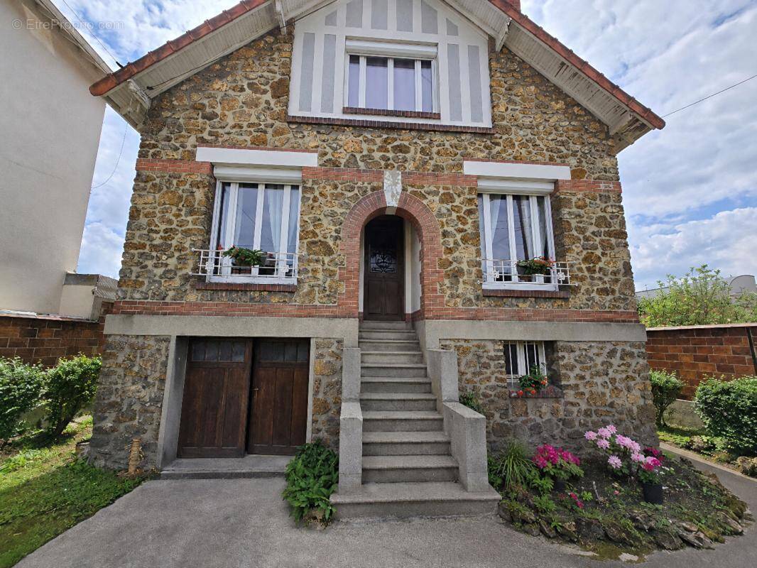 Maison à CHELLES