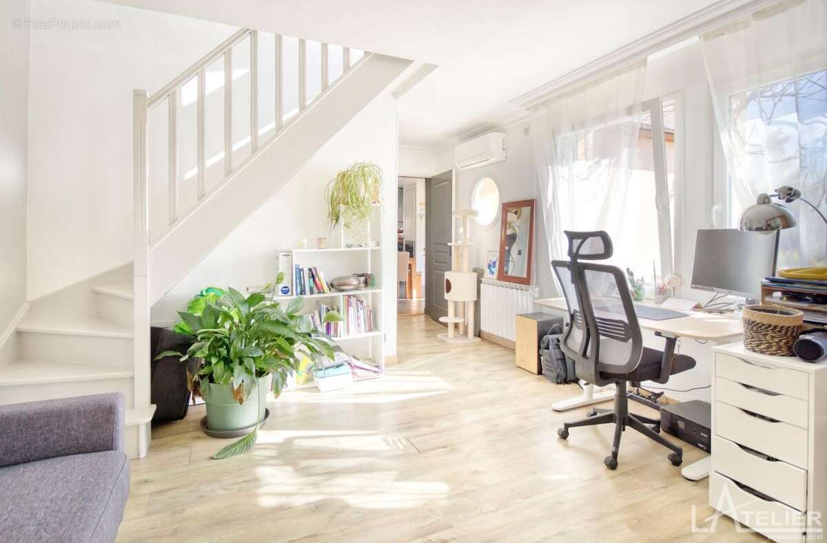 Maison à SAINT-NOM-LA-BRETECHE