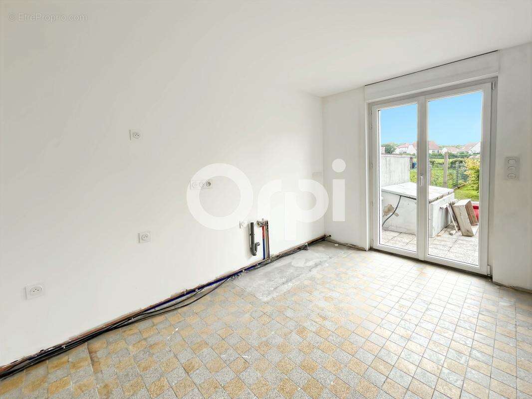 Maison À Vendre 85 M² jardin bien exposé - photo 5