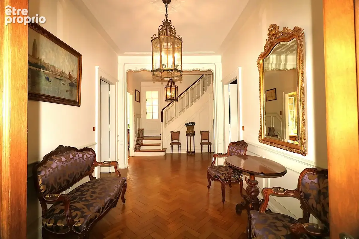 Maison 10 pièces 275 m² à vendre à Strasbourg (67000) - photo 2