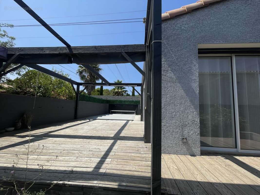 Maison 71 m² à Peret  - photo 7