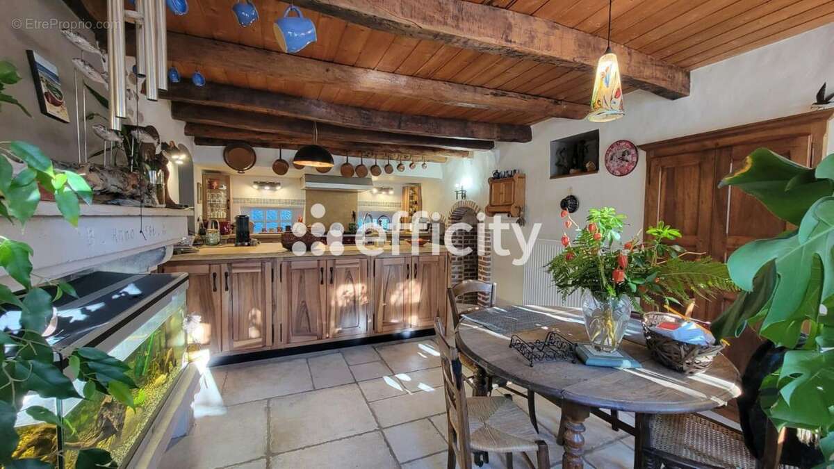 Maison située en campagne - photo 12