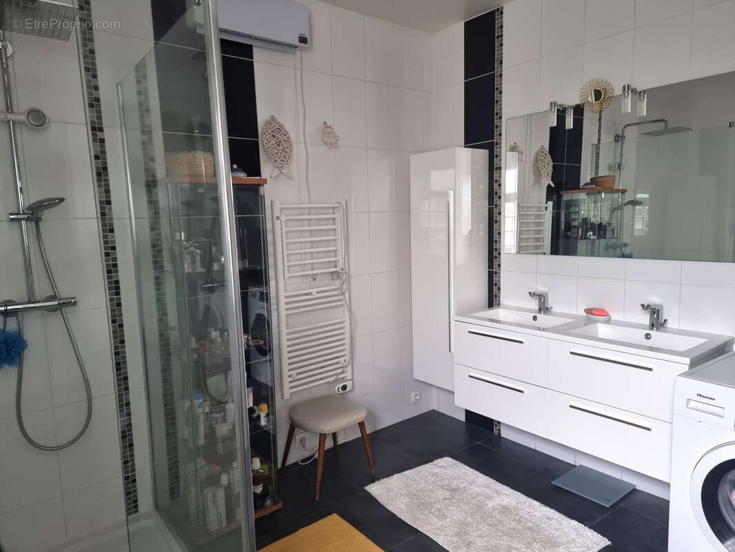 Maison à LIVRY-SUR-SEINE