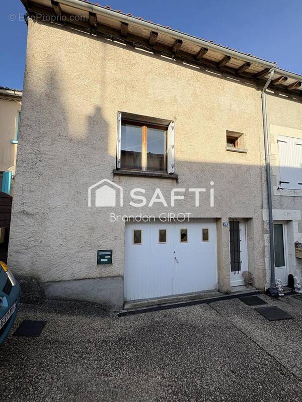 Photo 1 - Maison à LE VIGEANT