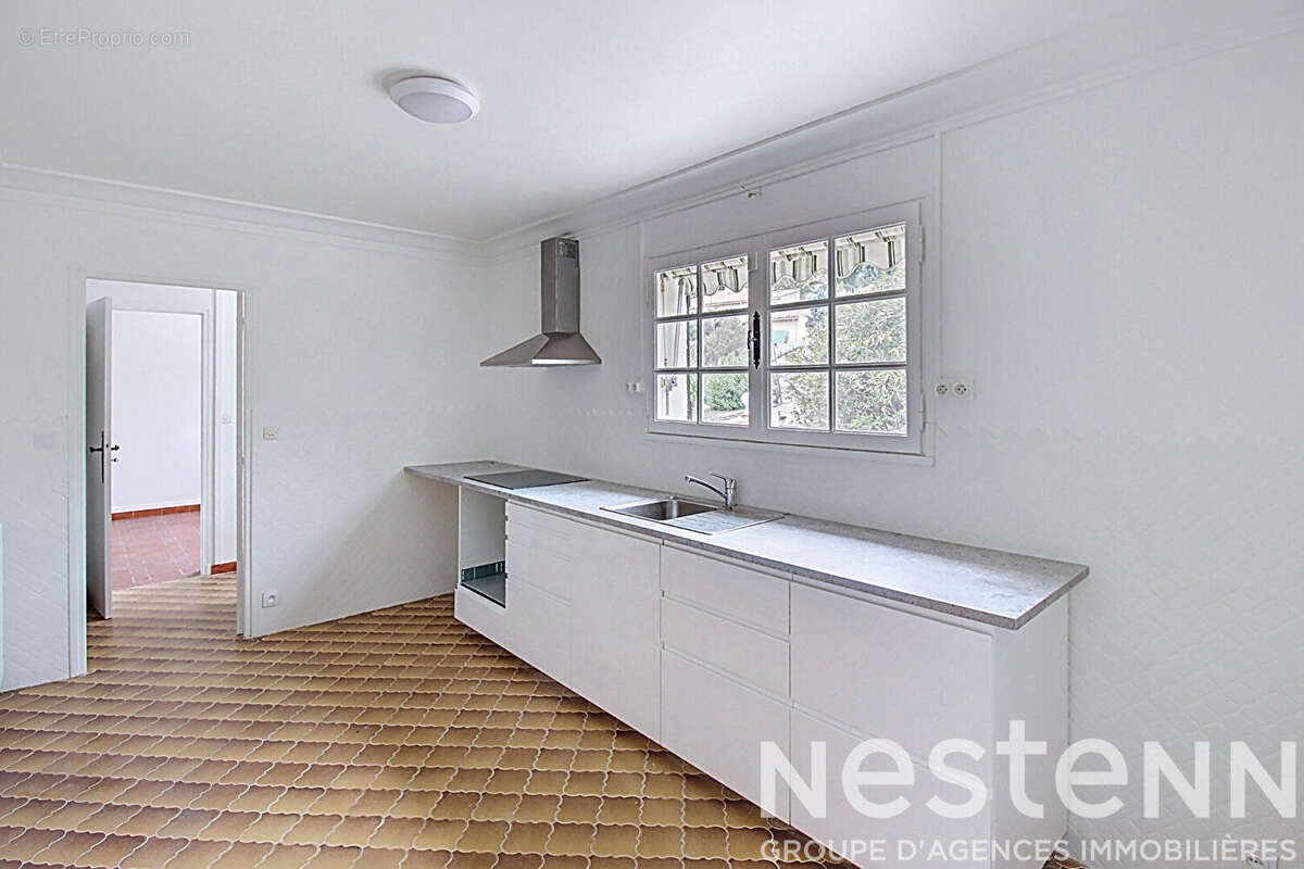 A VENDRE DRAGUIGNAN - Maison 2 LOGEMENTS - 264 m²  sur 968 m² de terrain - photo 8