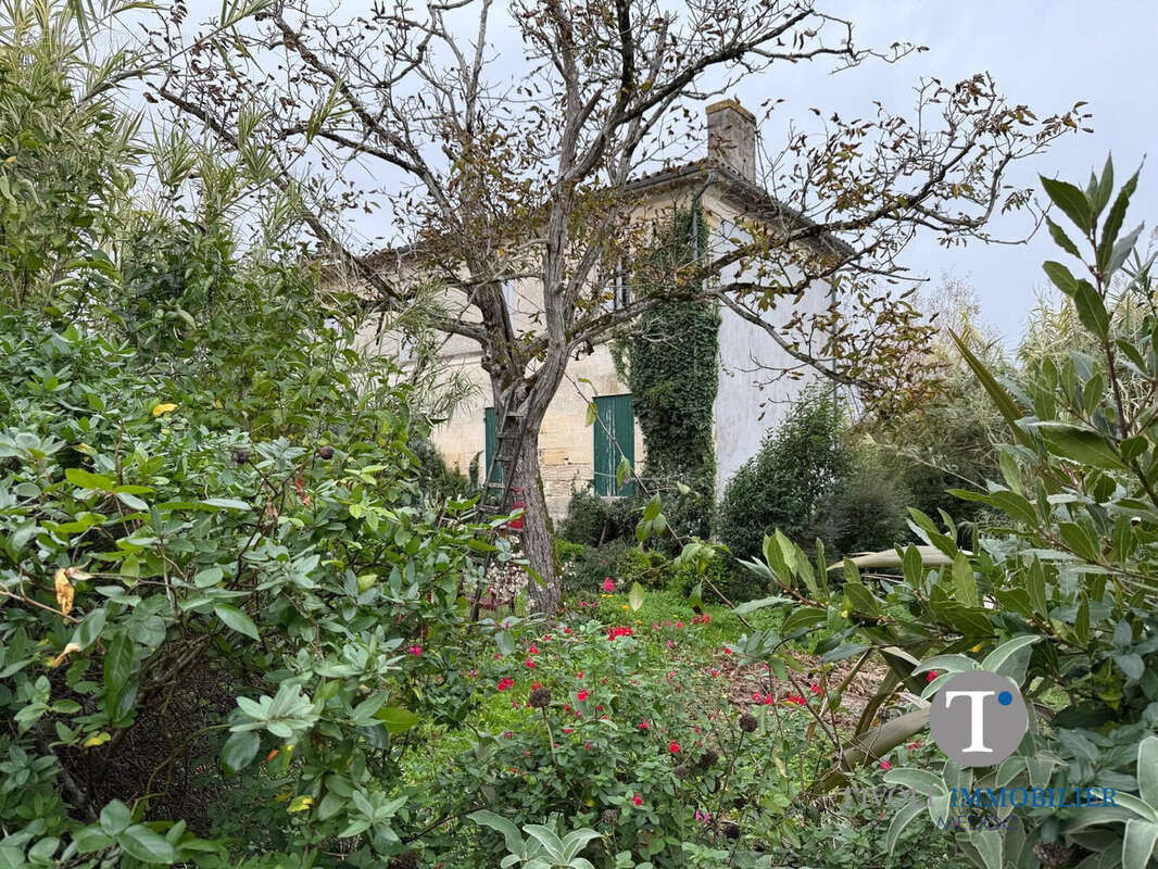 Maison à SAINT-SEURIN-DE-CADOURNE