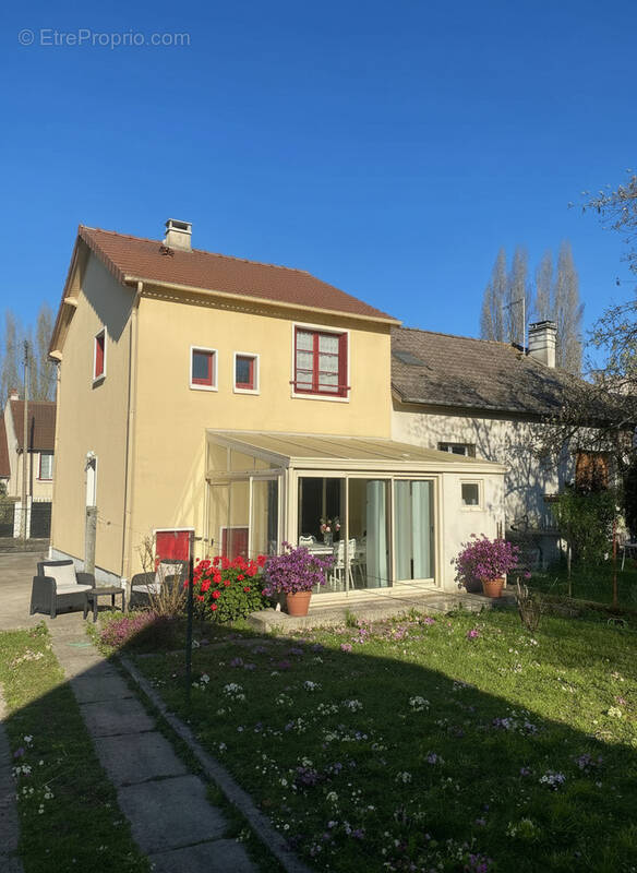 Maison à TRAPPES